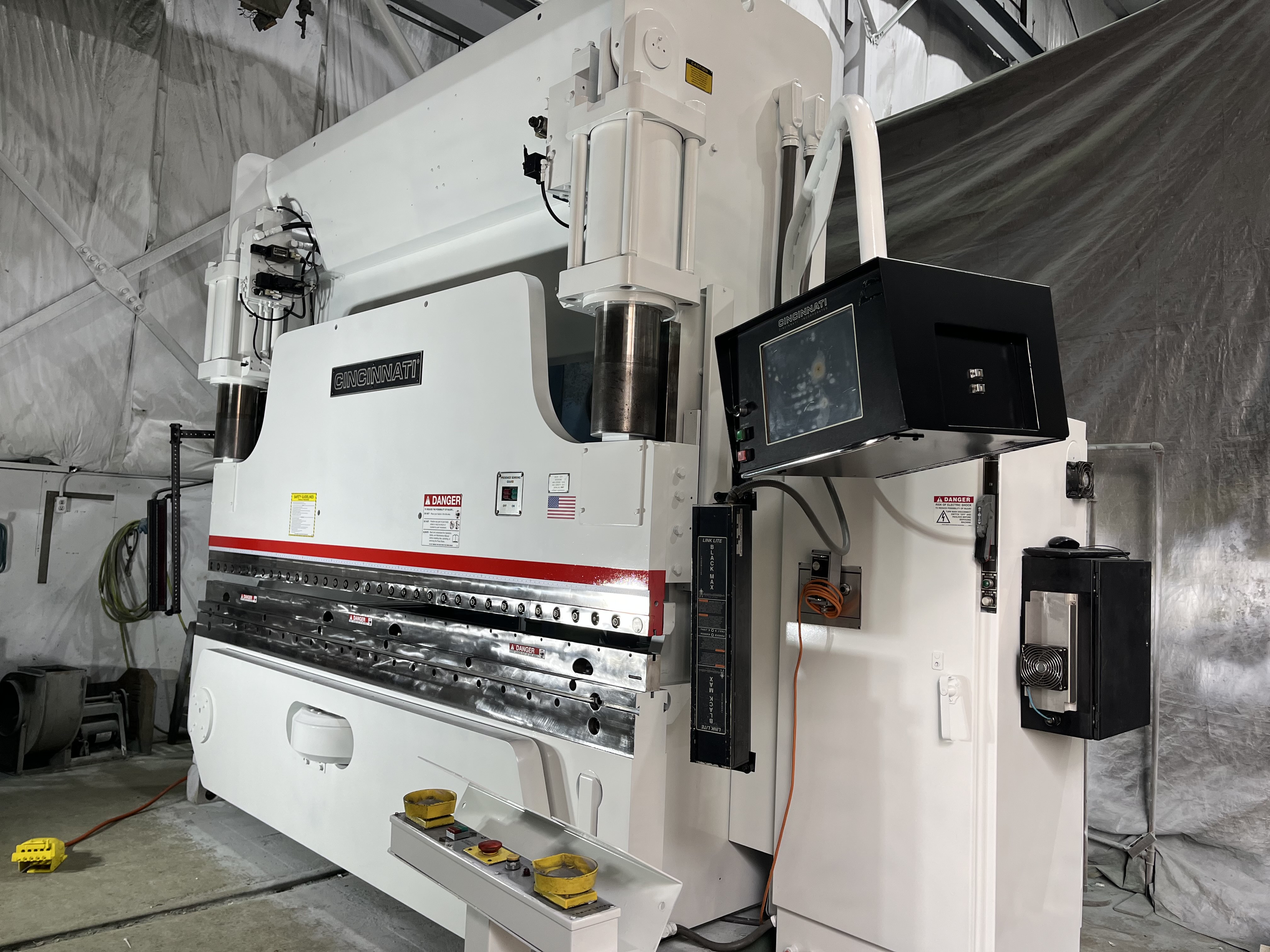 230 Ton X 12’ Cincinnati 230 AF10 Autoform  CNC Hydraulic Press Brake